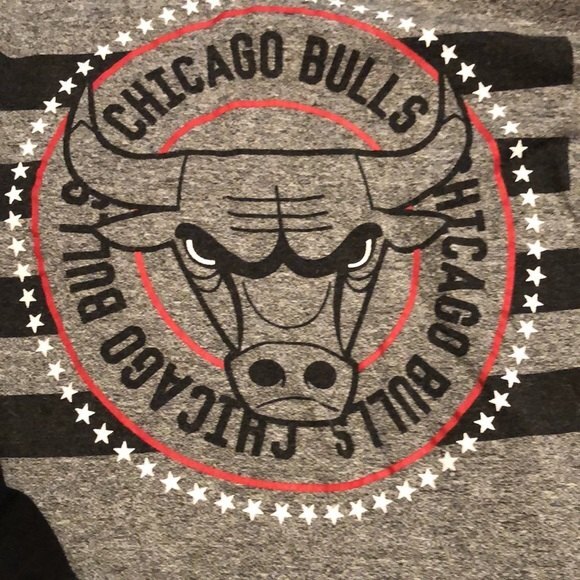 Chicago bulls long sleeve shirt size small mens - Picture 4 of 6